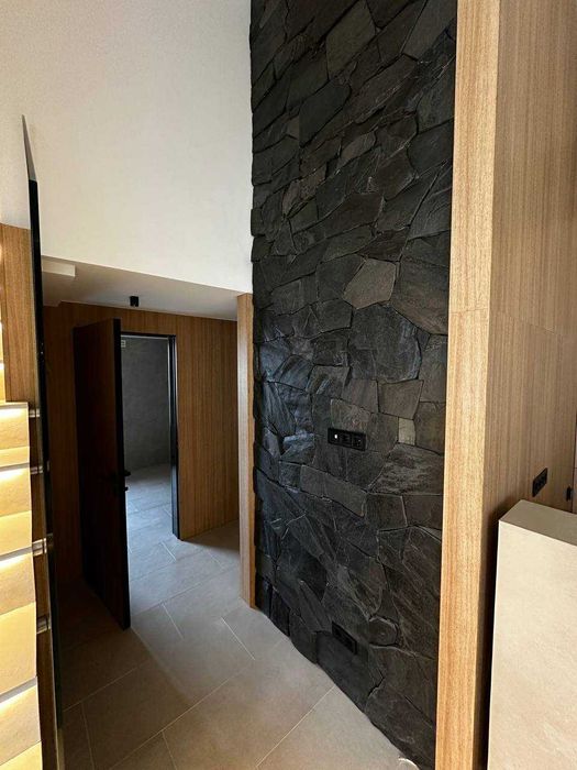 Продаж комерційного приміщення з дизайнерським ремонтом ЖК “Зарічний”!