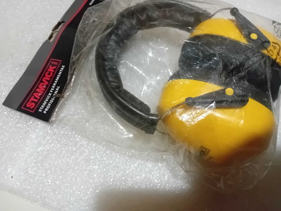 Auriculares de proteção. Novos.