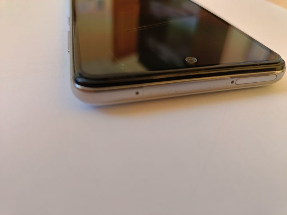 Продам смартфон Samsung A52 8/256