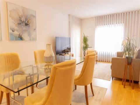 Apartamento T3 em São Félix da Marinha