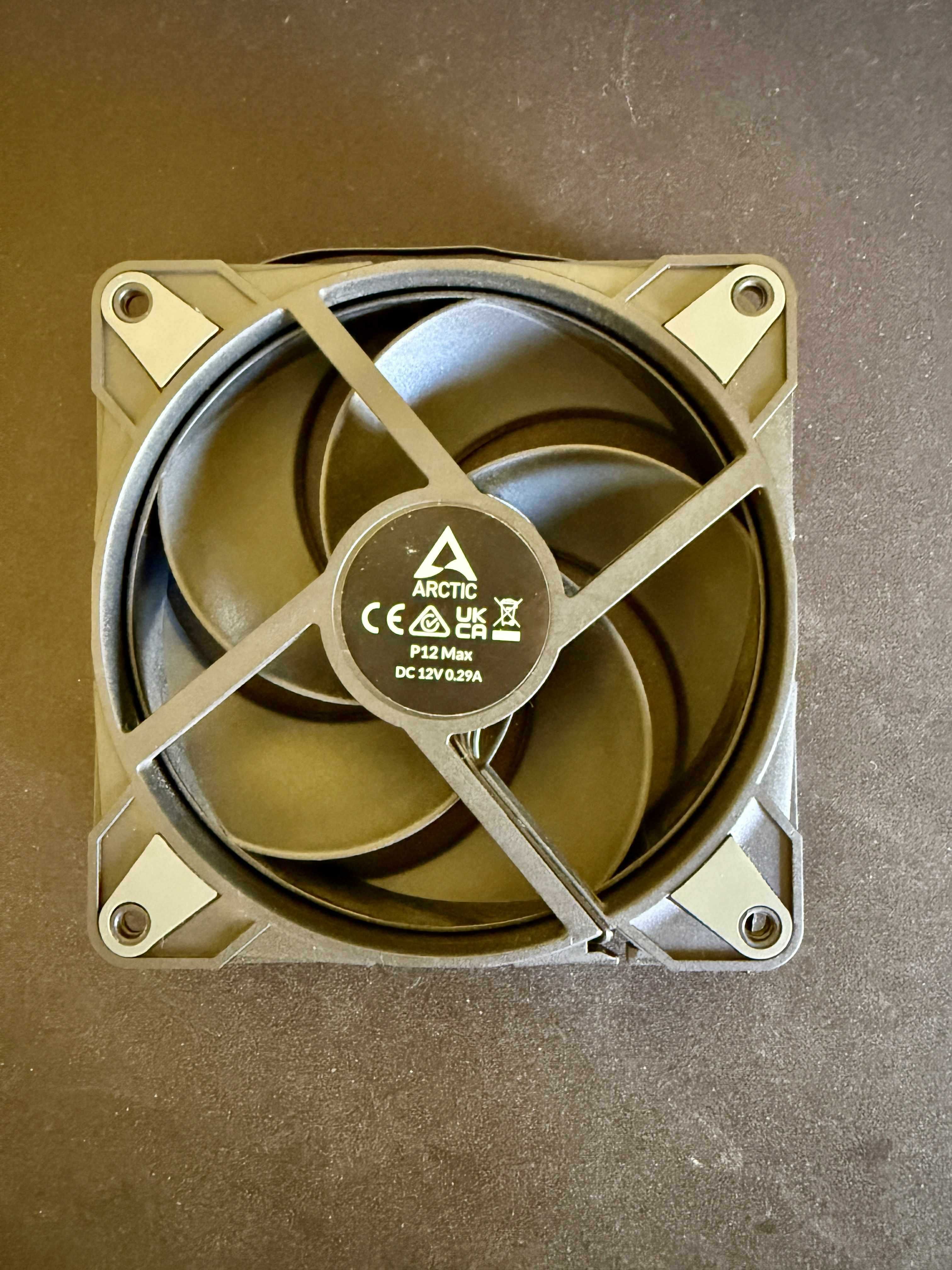 Ventoinhas Arctic P12 Max 3300RPM PWM (Pack)