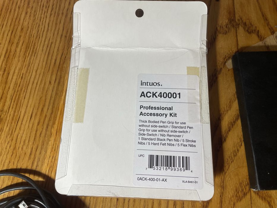 Графічний планшет Wacom Intuos 4
