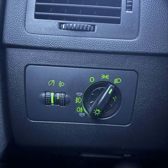 Шкода фабія 2004 року