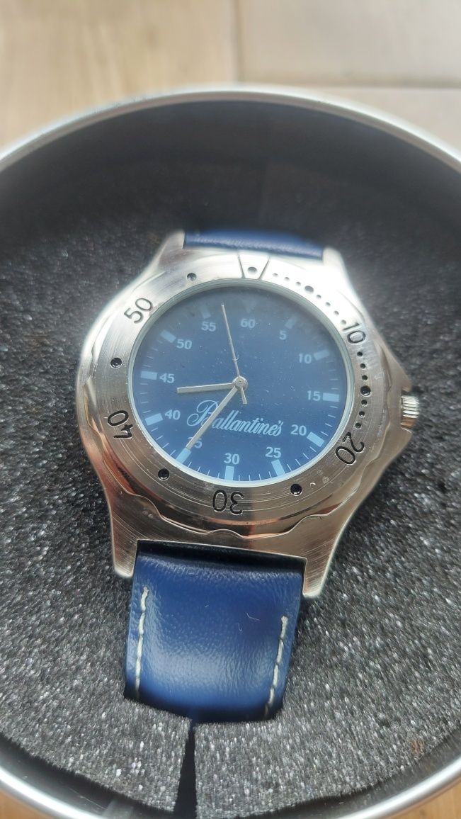Relógio quartz novo em caixa