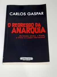 Política Internacional - O Regresso da Anarquia - Portes Gratuitos