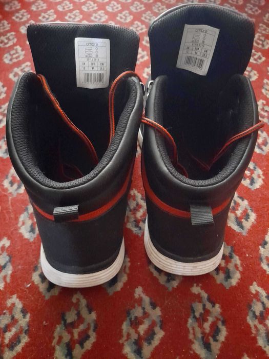 Buty czarne rozmiar 44!