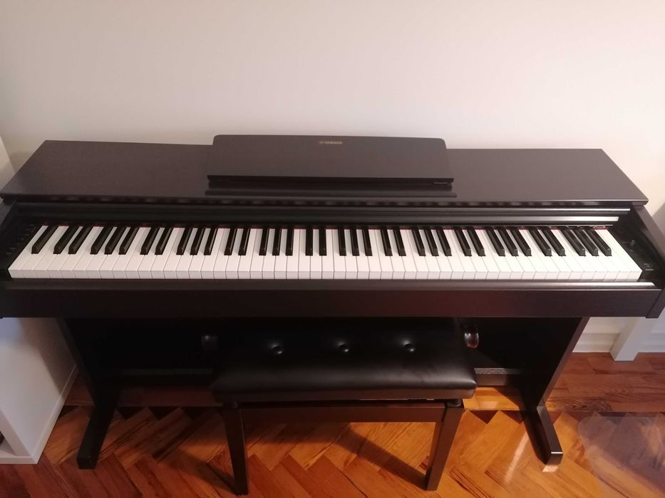 Piano Yamaha YDP-143 R Rosewood
