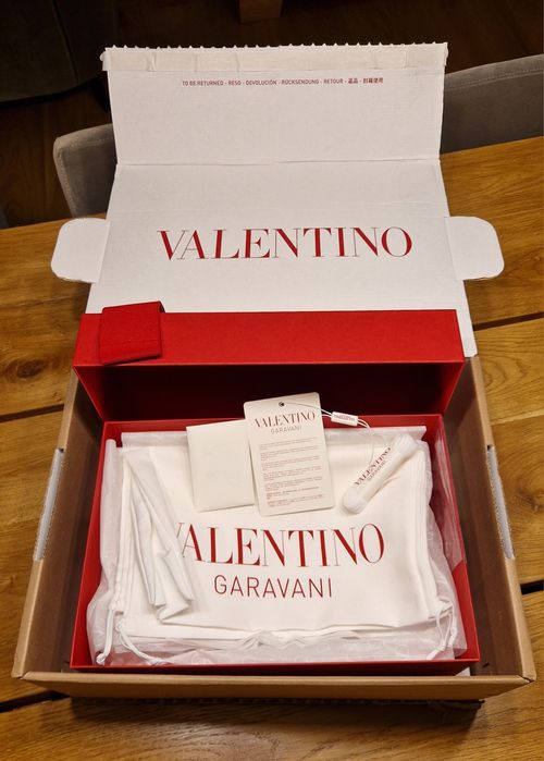 Oryginalne sneakersy Valentino Garavani Lacerunner rozmiar 38, piękne.