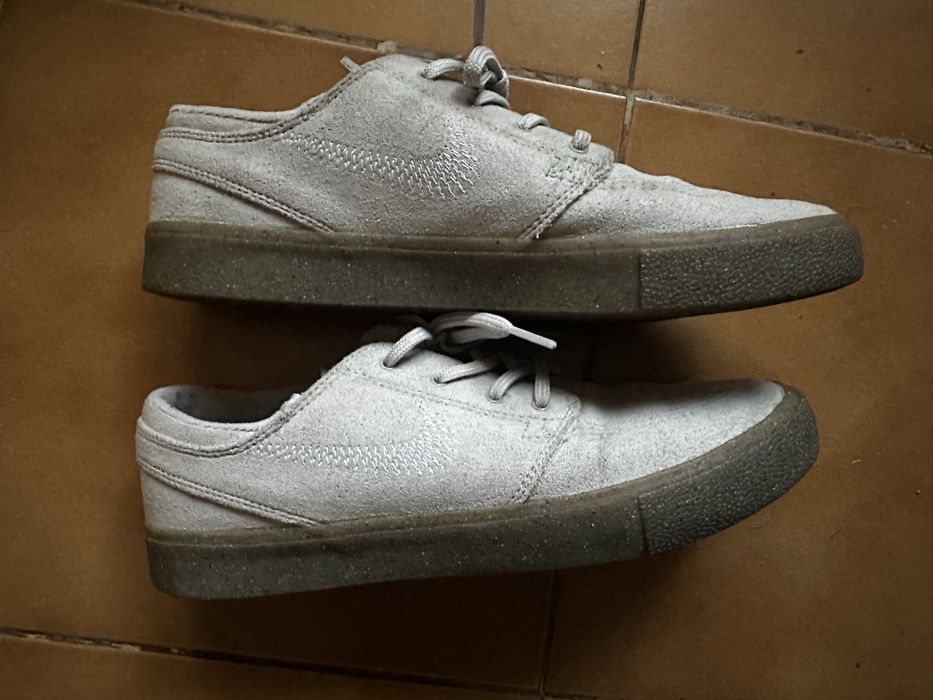 Nike casual número 40 combina com varias roupas