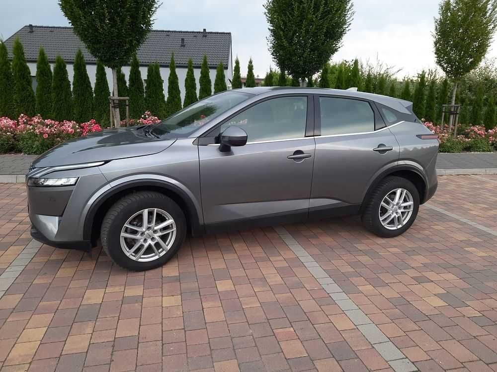 Nissan QASHQAI hybryda NOVC-HEV 1.3 benzyna 2022 rok niski przebieg