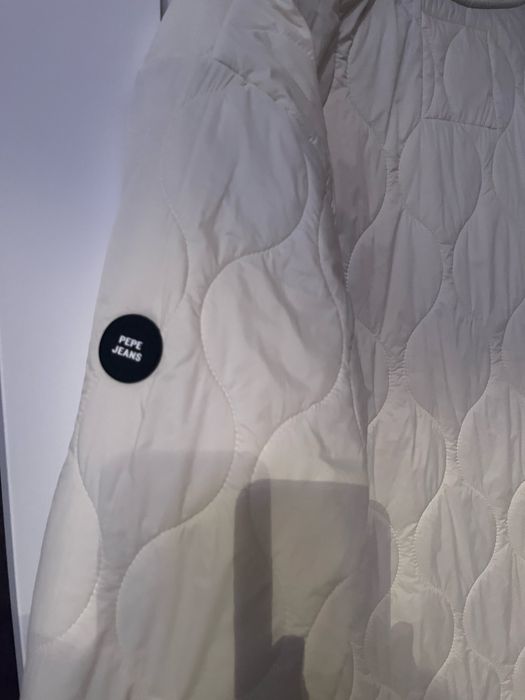 Бомбер жіночий легкий