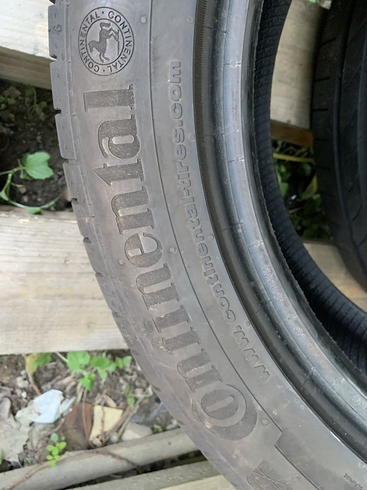 2x lato Continental 235/50/18V