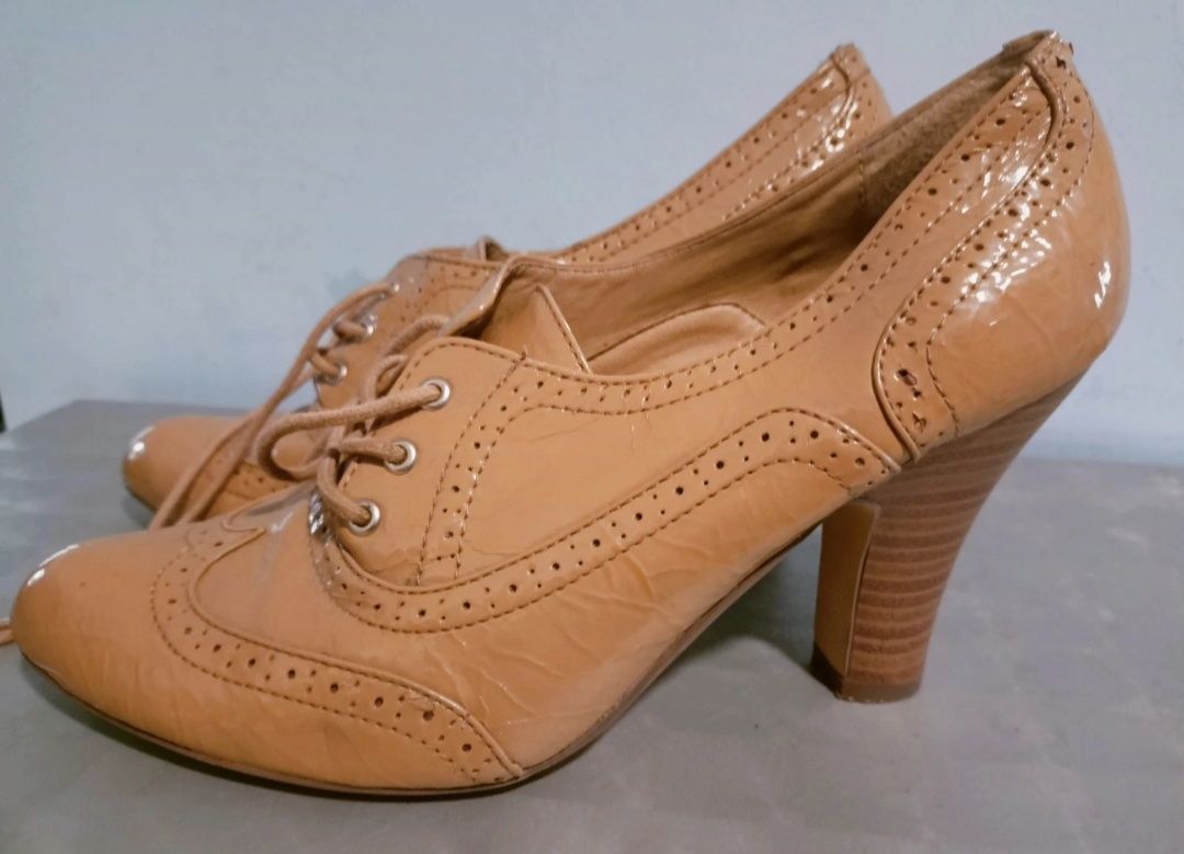 Buty typu Oxford