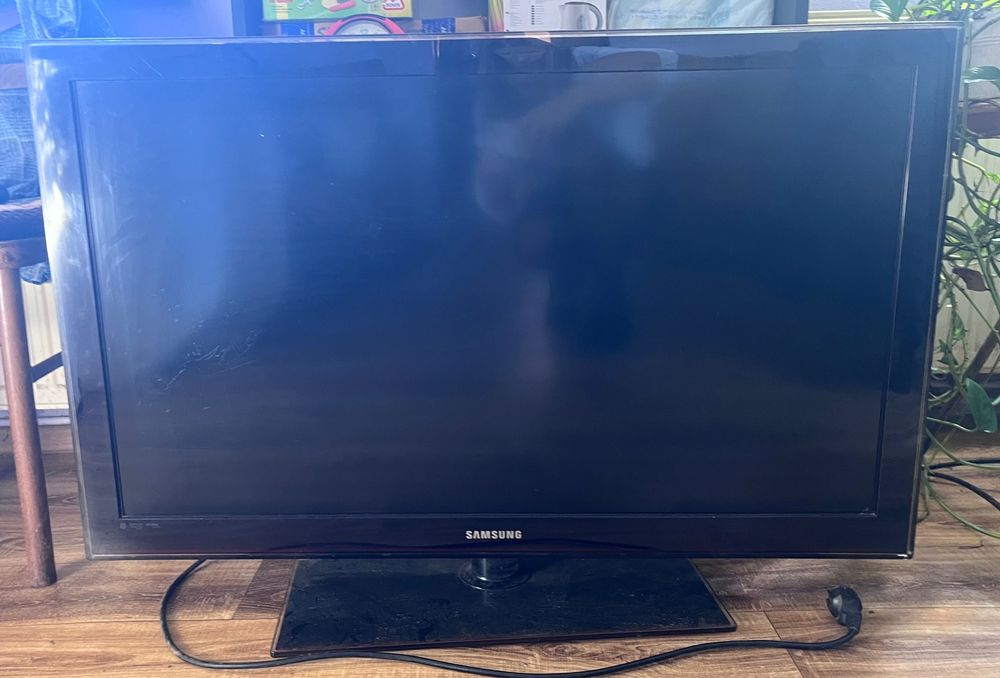 Telewizor Samsung 45cali