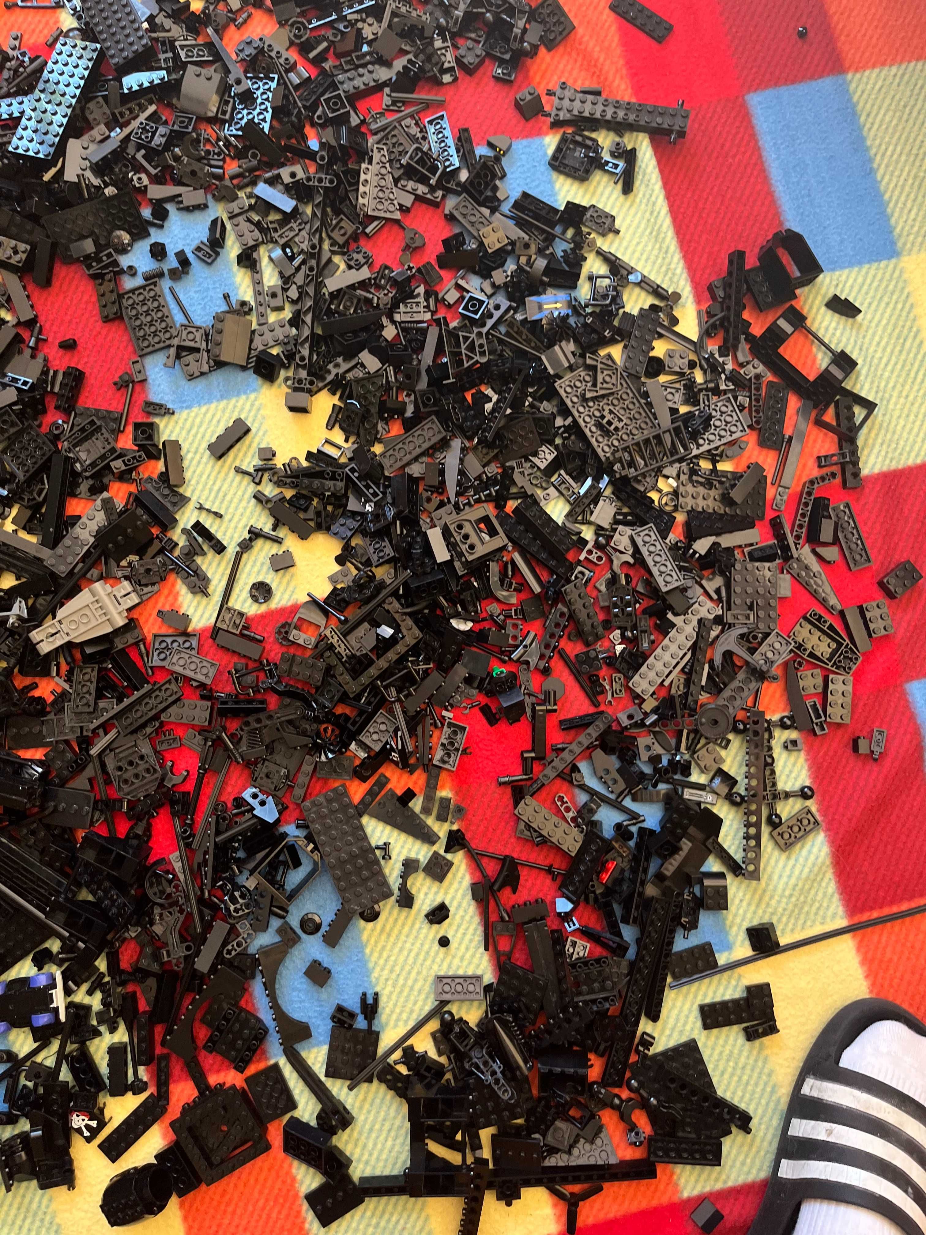 Lego mix czarnych klocków, 2.2 KG