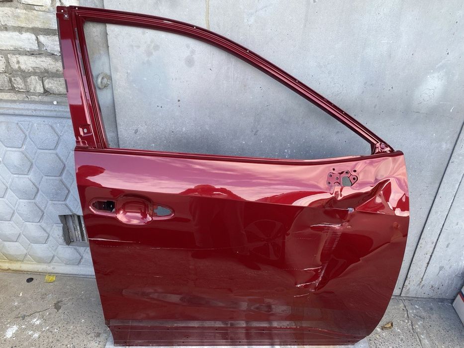 Передня дверка Toyota Rav4