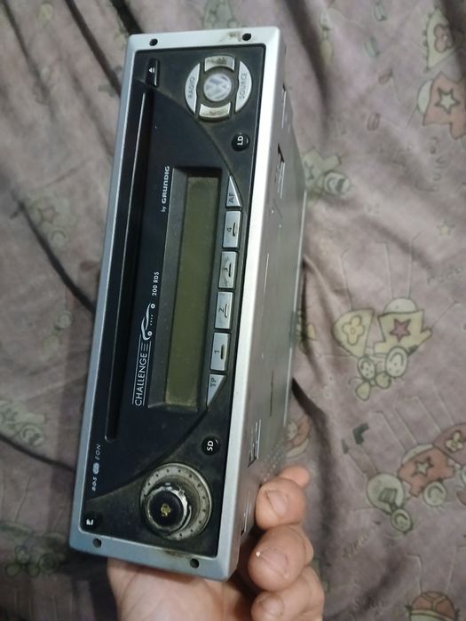 Rádio original em bom estado