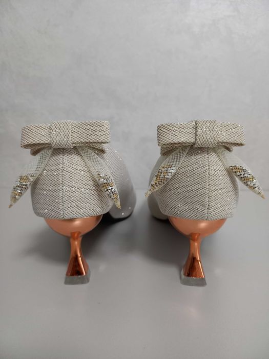 Жіночі лодочки пудрового кольору