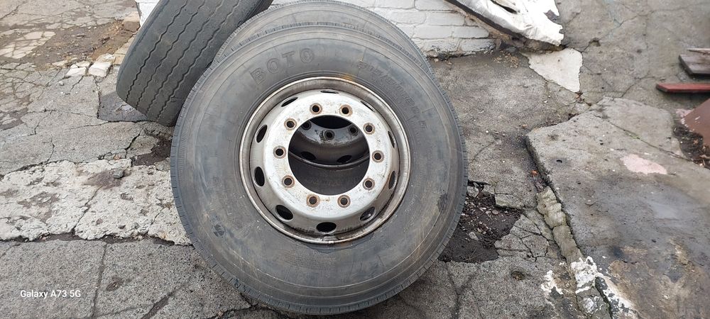 Шини резина 315 80 22.5