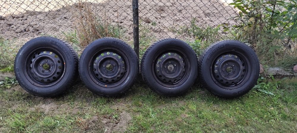 Felgi stalowe 5x114.3 z oponami zimowymi Michelin 195/65 r15 kia Hyund
