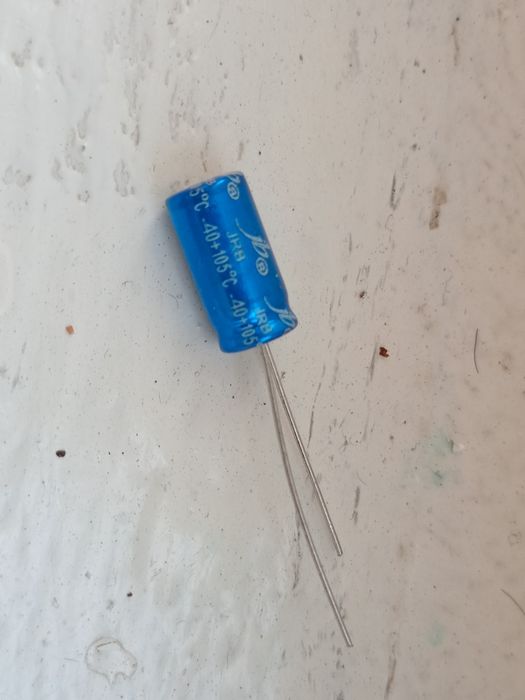 Конденсатори різні