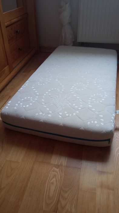 Drewniane łóżeczko Klupś + materac Fiki Miki Prestige Line 120x60