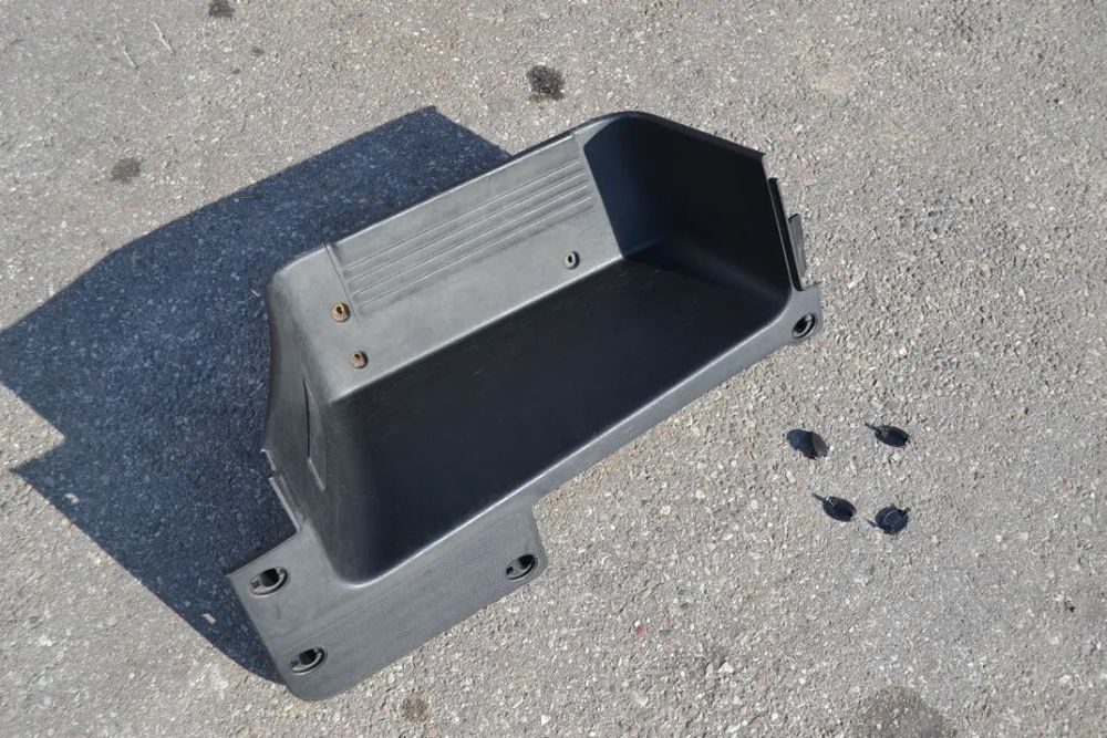 FIAT DUCATO CITROEN JUMPER PEUGEOT BOXER PRAWY STOPIEŃ NAKŁADKA OSŁONA PROGU 130589207D