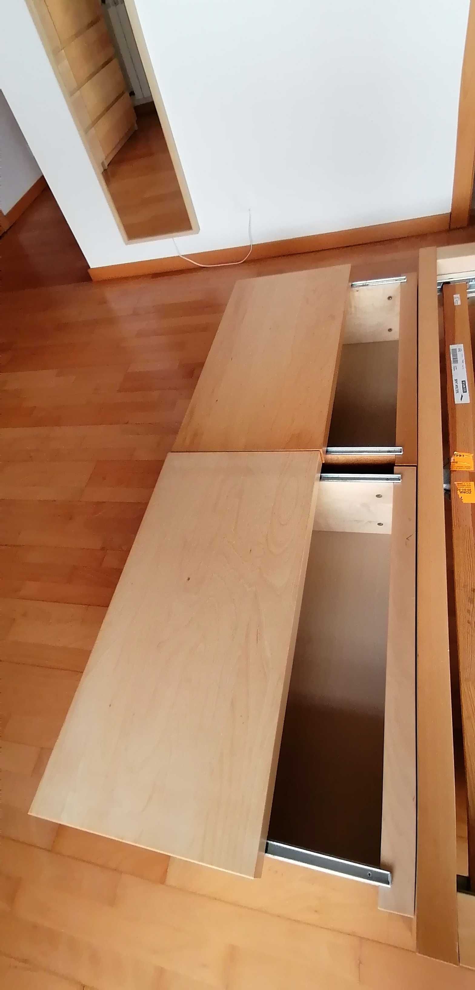 Cama e mesas de cabeceira Ikea Malm bétula