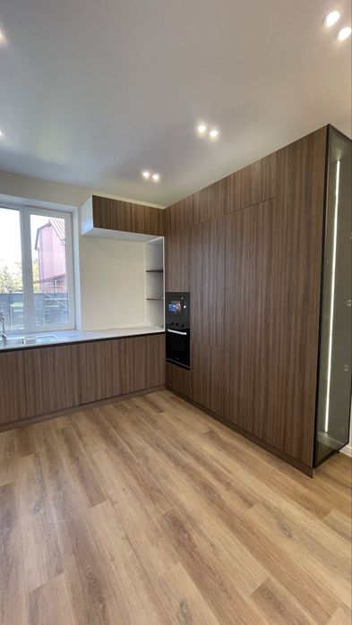 Продаж!Розкішний будинок в с.Крихівці