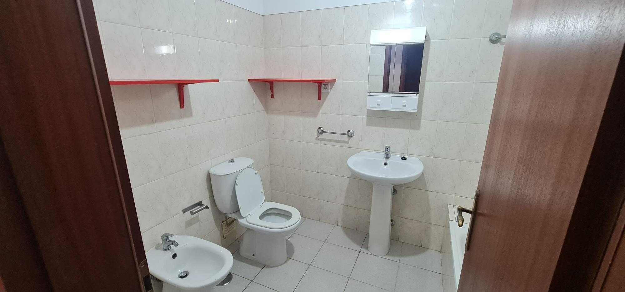 Arrenda-se apartamento T3
