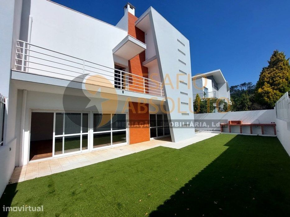 Moradia Geminada T4, C/Garagem - Cotovia, Sesimbra