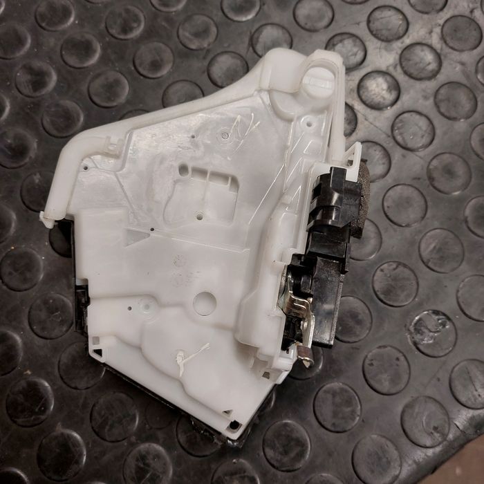 Fechadura eléctrica central porta Nissan Renault