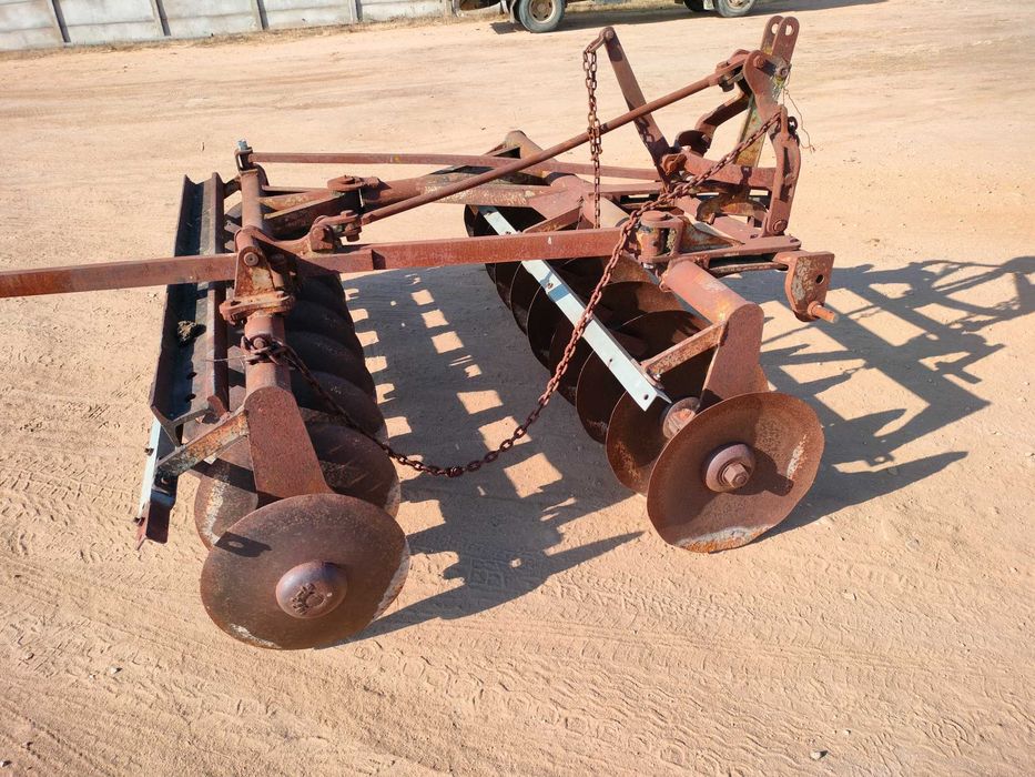 Grade de discos a trabalhar