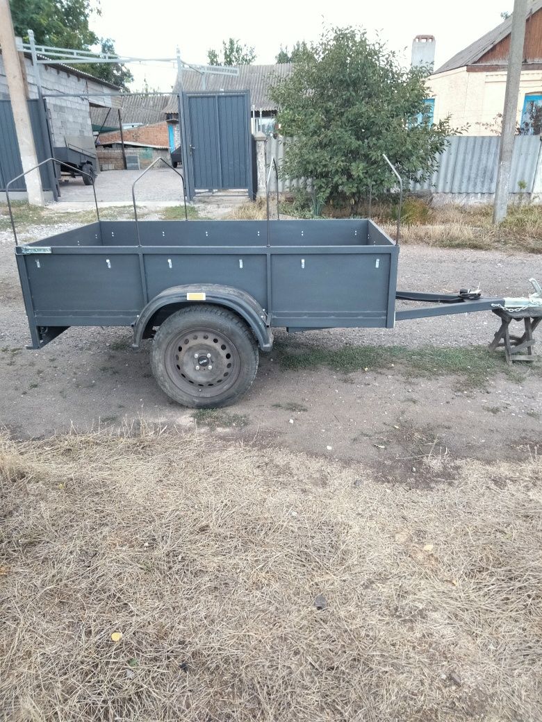Прицеп автомобільний