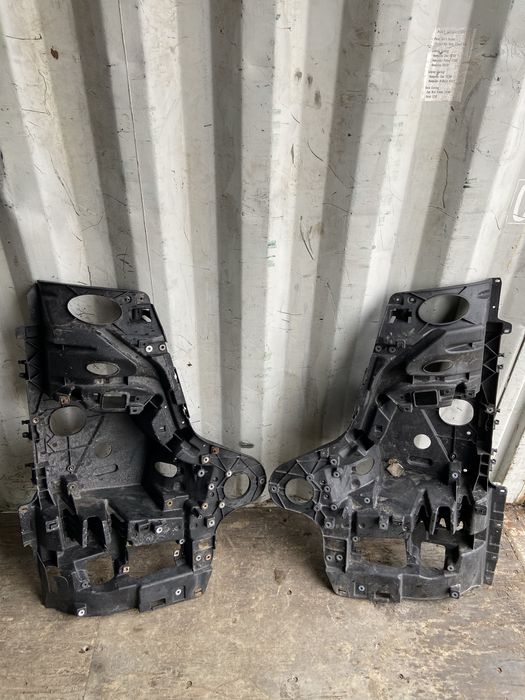 Mercedes mp4 okular garnek obudowa lampy lewe i prawe