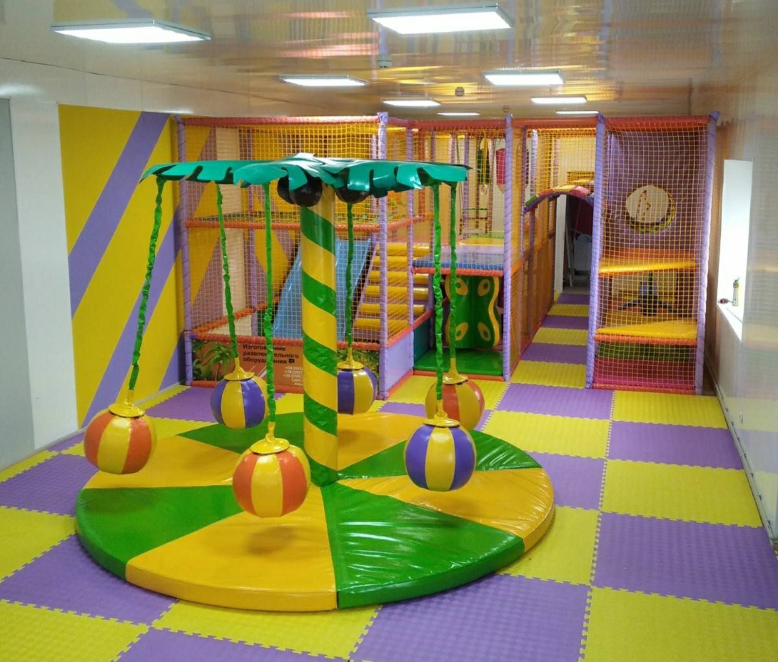 Детские лабиринты батуты карусели модули полы в игровую комнату