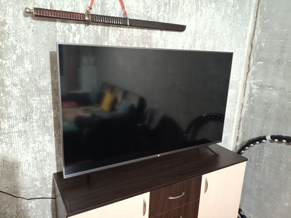 Телевізор Xiaomi Mi TV UHD 4S 55