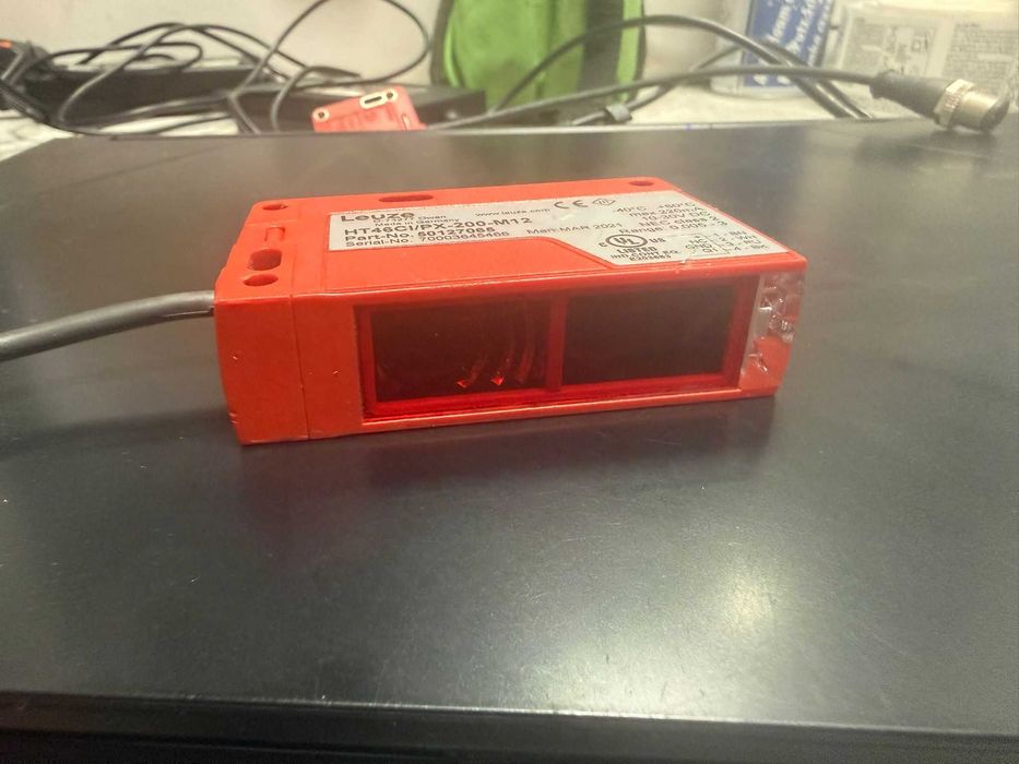 LEUZE HT46CI/PX-200-M12     Czujnik z tłumieniem tła