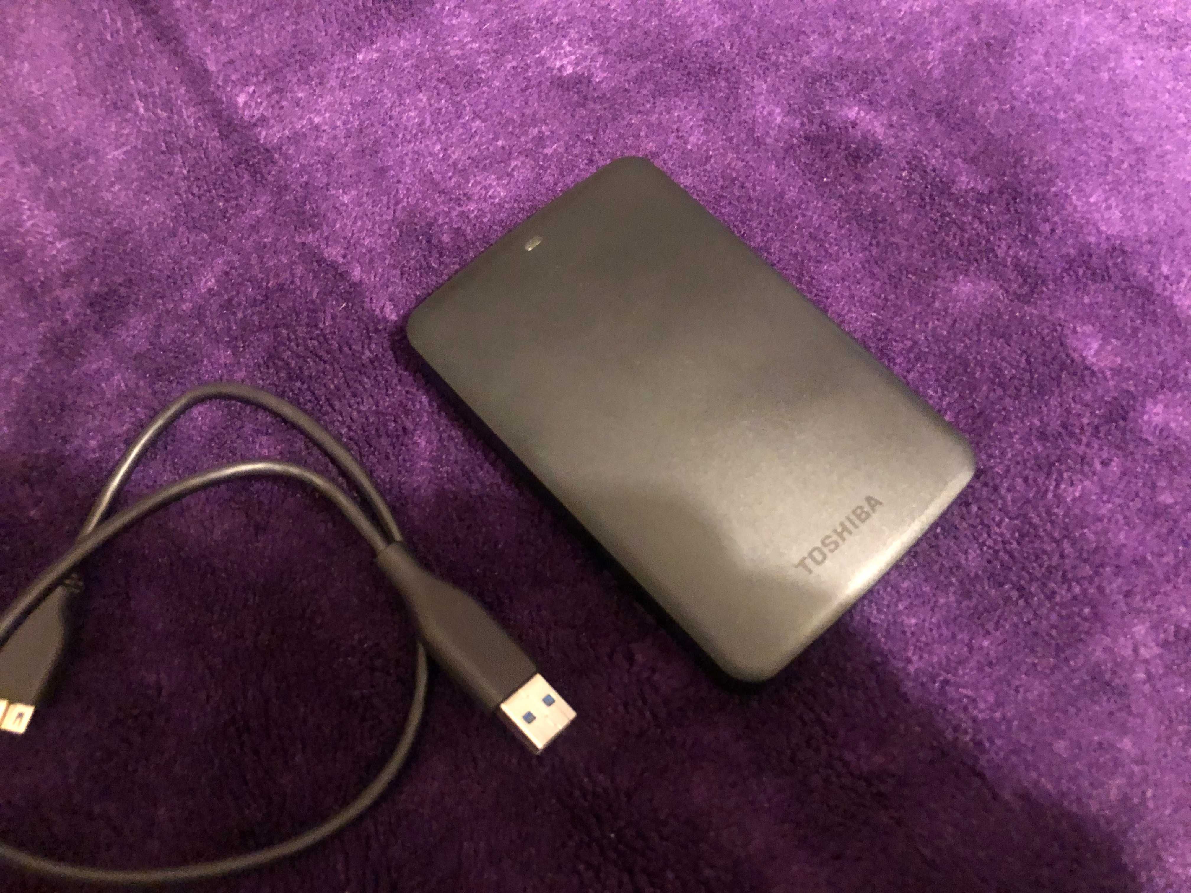 dysk zewnętrzny TOSHIBA 3 TB / 2,5'' SATA / HDD + kabel USB
