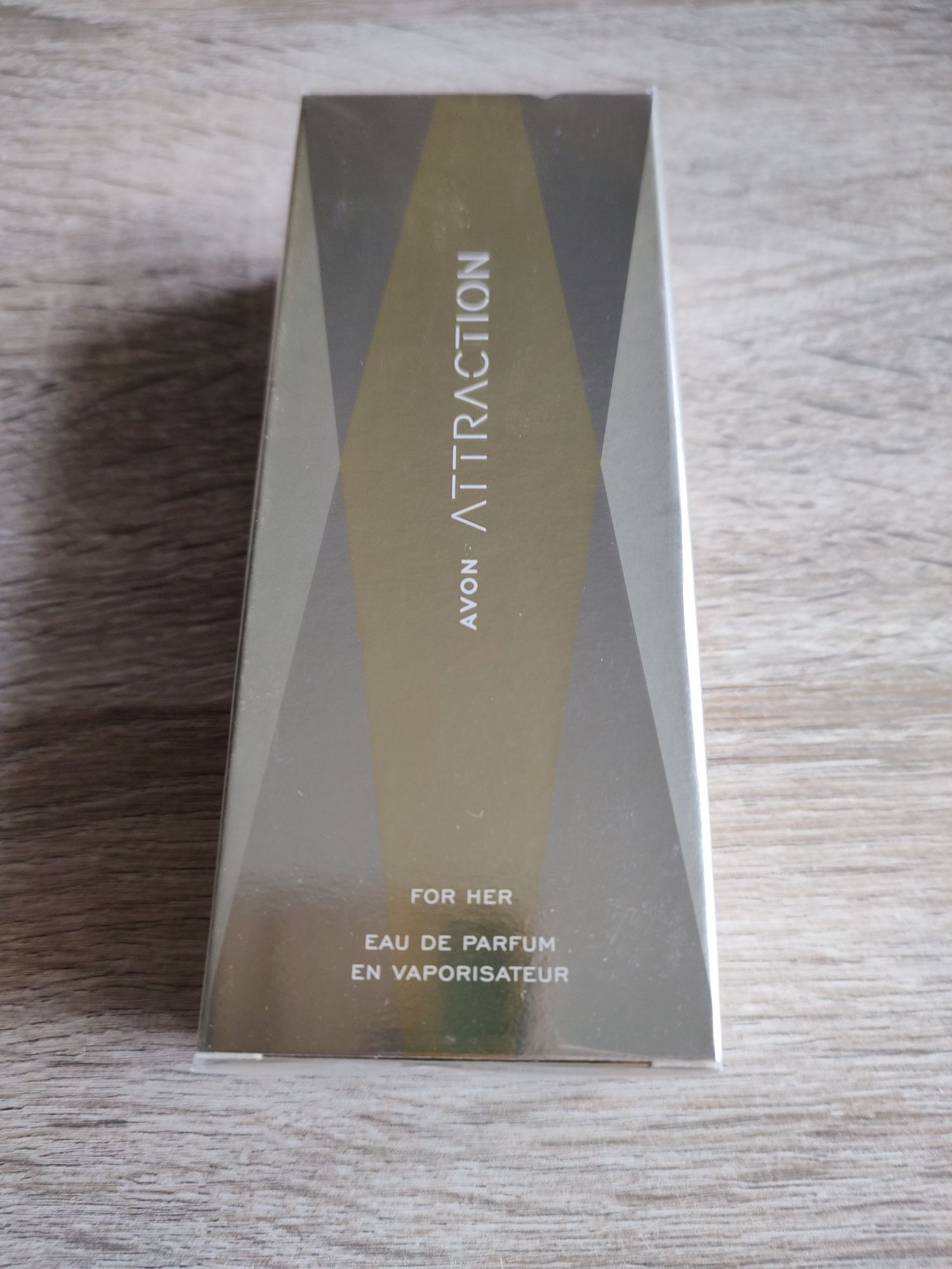 Avon Attraction nowa woda perfumowana