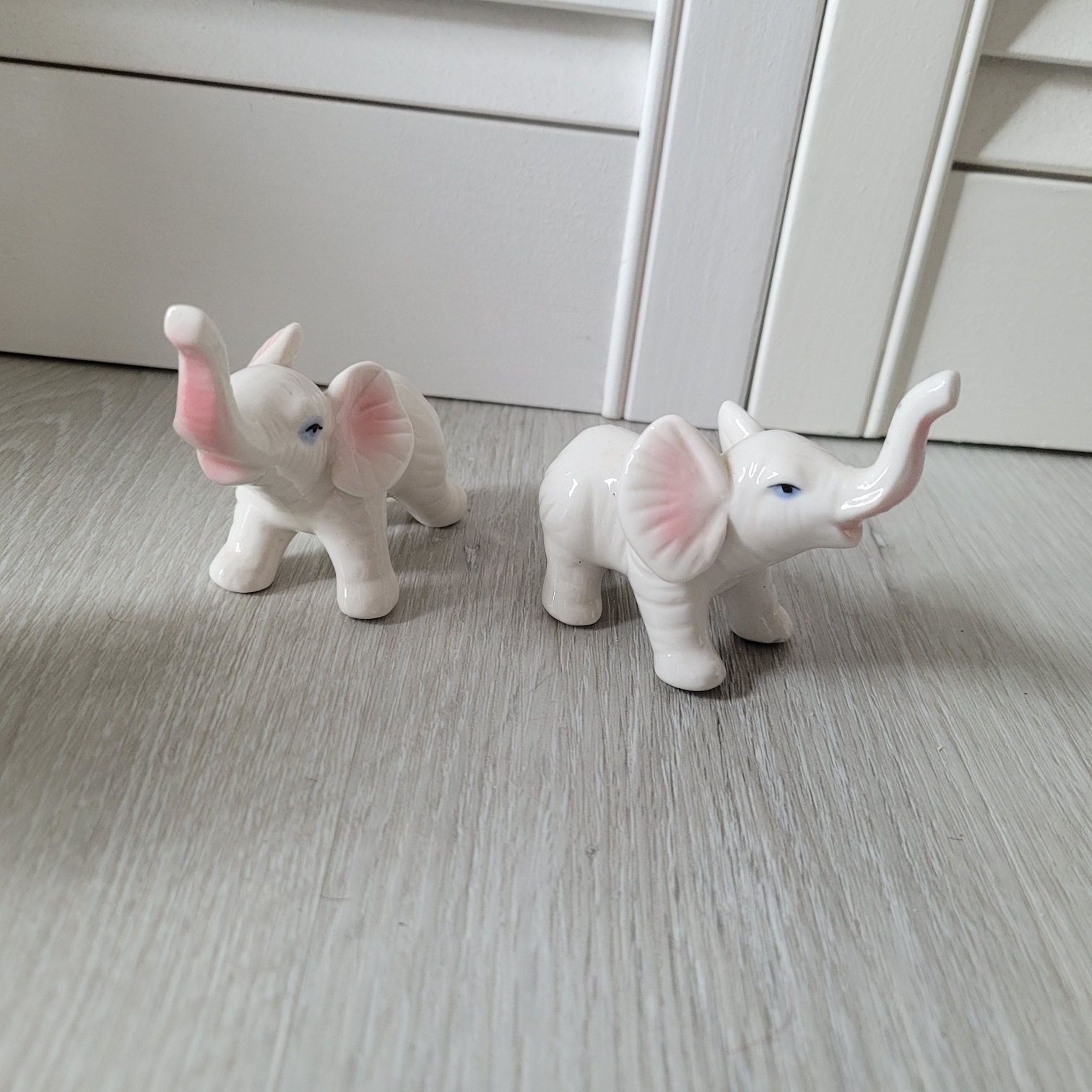 5 figurek porcelanowych słoni