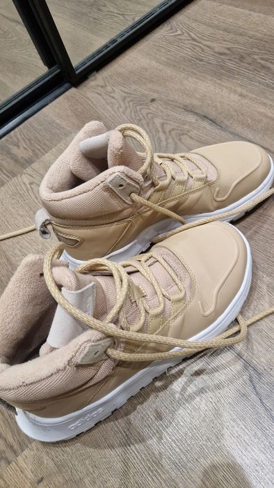 Черевики Adidas, стан нових