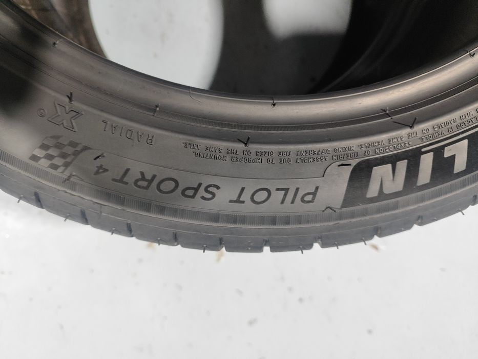 2 pneus como novos 225-45R17 Michelin - Oferta dos Portes