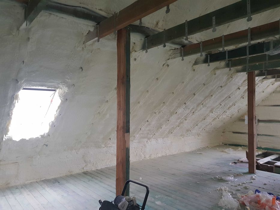 Piana PUR Izolacje Wdmuchiwanie Celuloza Poddasza Dachy Ocieplenia !!!