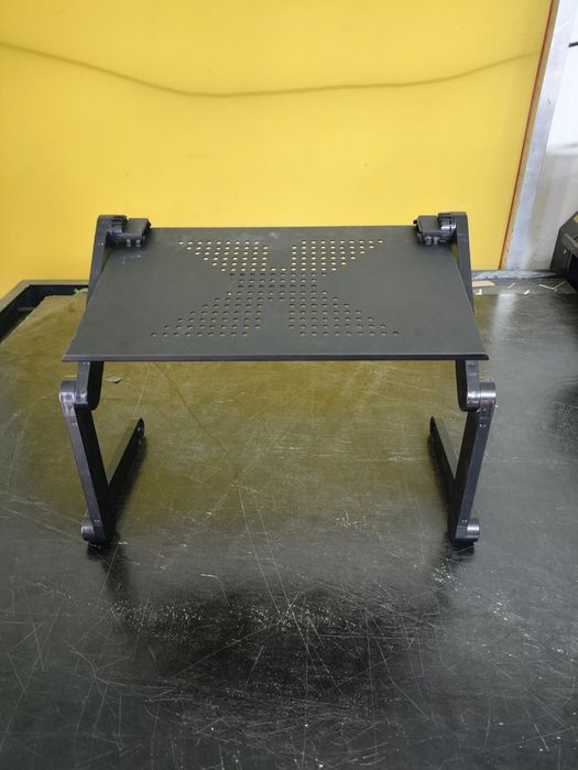 Підставка для ноутбука з регулюванням