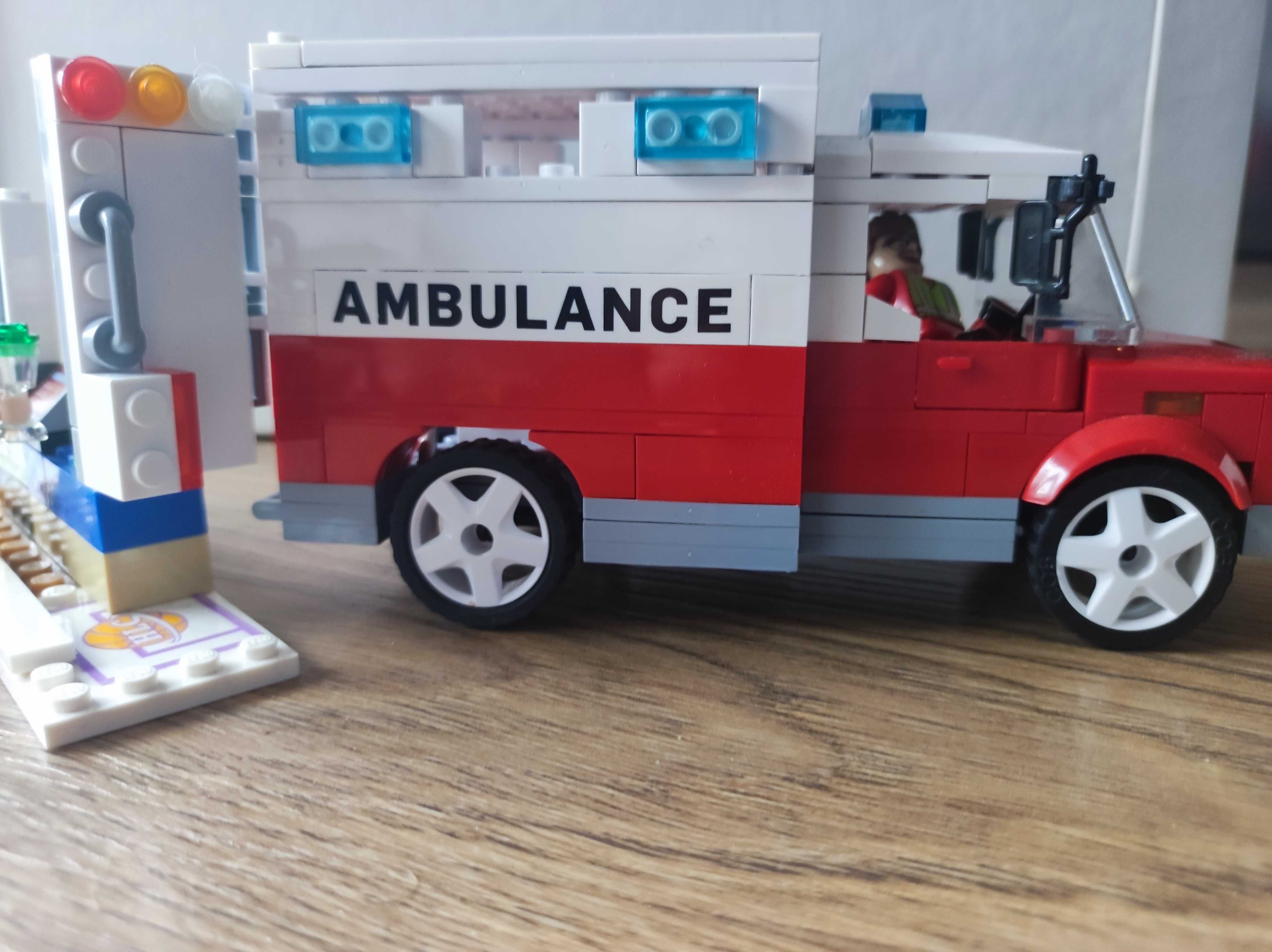 klocki LEGO, ambulans + sklepik dla lalek, zestaw 8