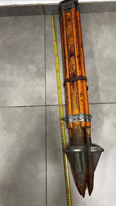 Statyw geodezyjny trójnóg retro loft vintage lata 60’ 70’ ciężki