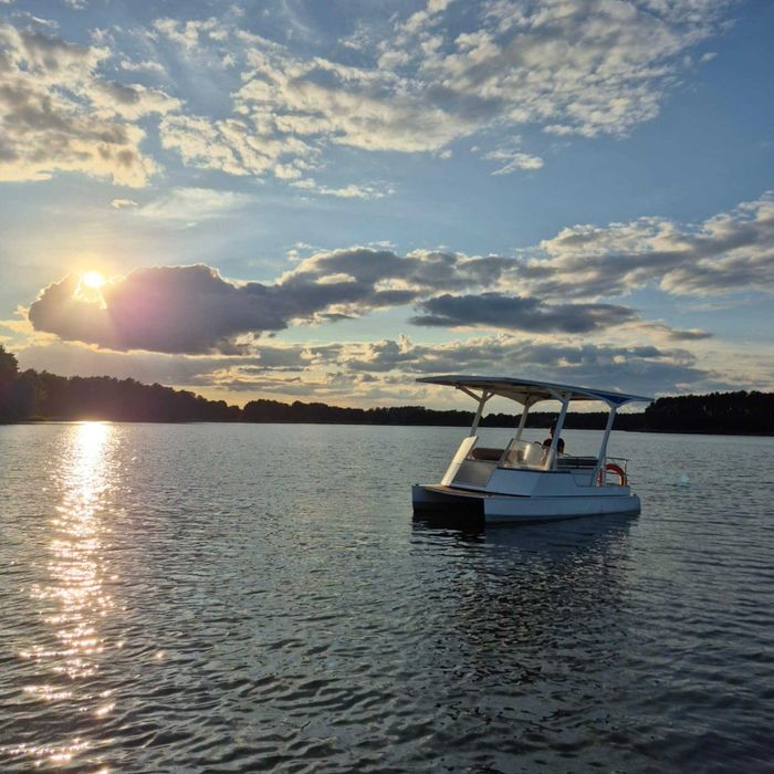 Katamaran 6 osób + sternik