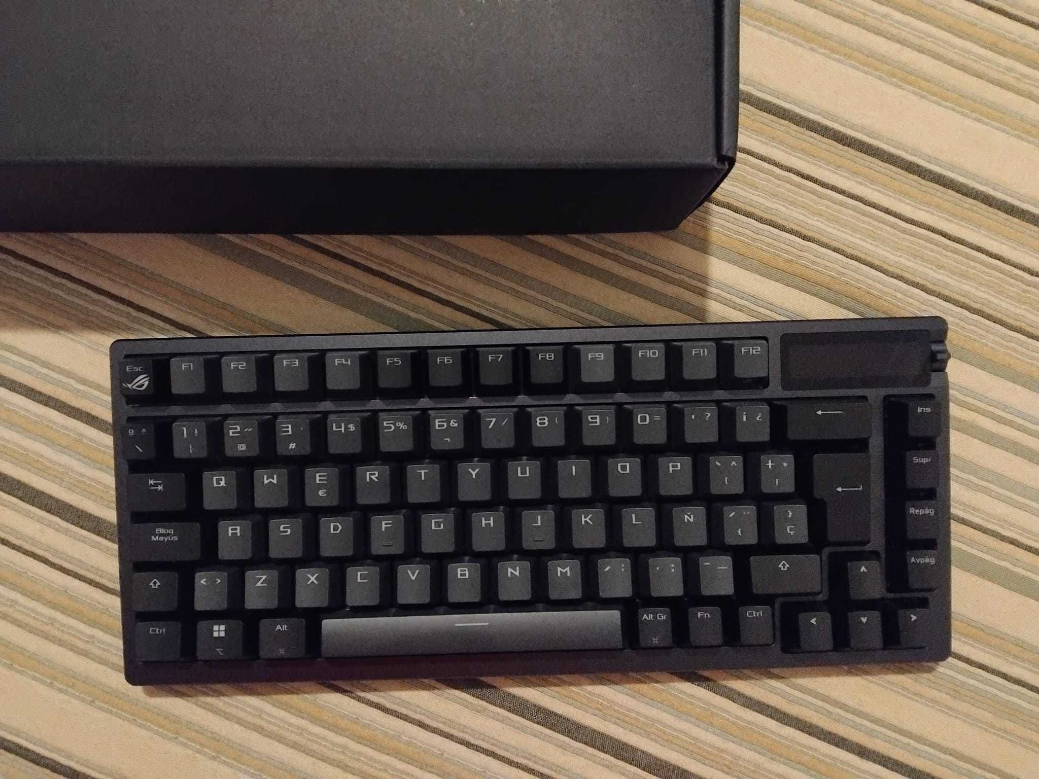 Teclado Asus ROG Azoth (QWERTY - Espanhol)