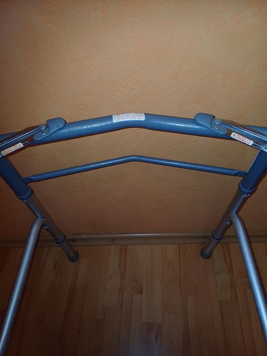 Продам костыли ходунки 500 грн.